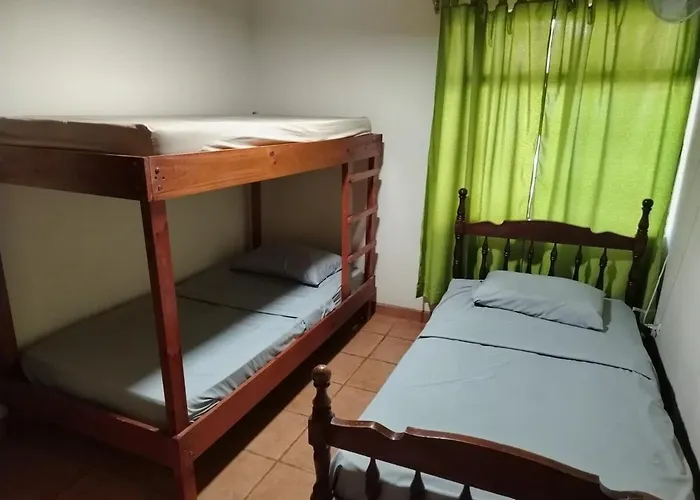 Cerca De Playa Del Y Ocotal Coco